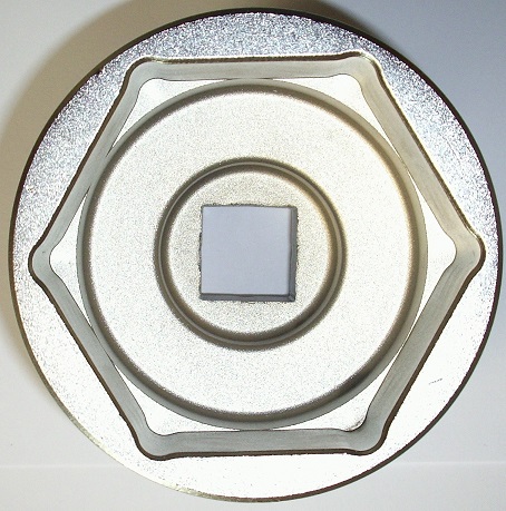 CLE SPECIALE POUR ESSIEU 6 PANS    80 FINE avec carré 3/4" - Ø EXT. 100 mm - LG hors tout 55 mm