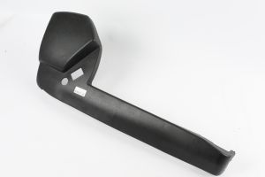 COUVERCLE LATERAL DE SIEGE - COTE DROIT DU SIEGE 