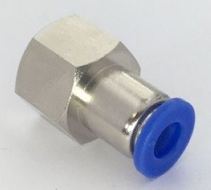 UNION FEMELLE TUBE DIAM. 8 - 1/4" PLAST.