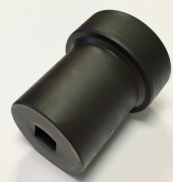 CLE SPECIALE POUR ESSIEU 8 PANS  115 Carré 3/4" - Ø EXT. 138 mm - LG hors tout 70 mm