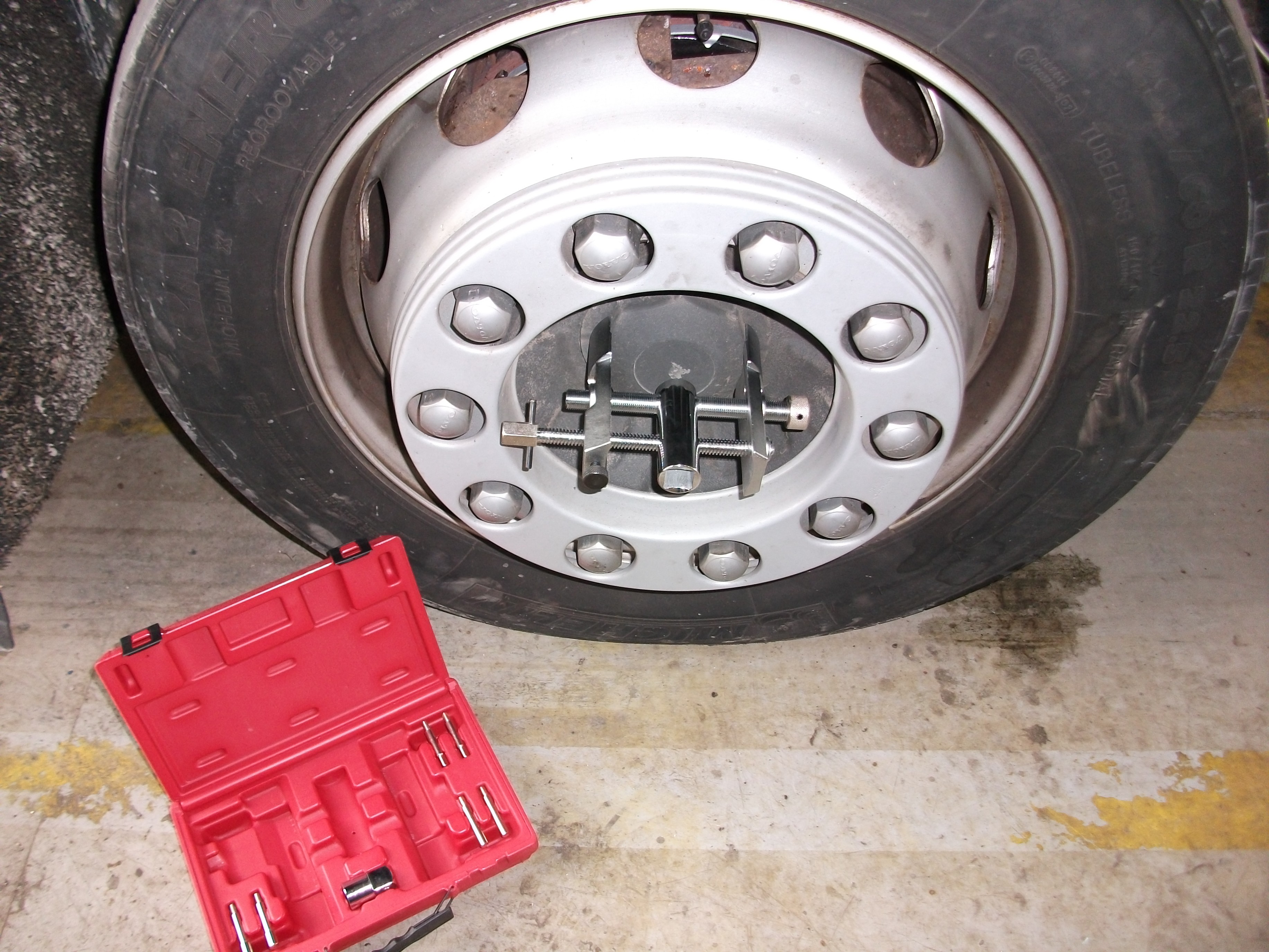 CLE REGLABLE pour 6 et 8 PANS de 49 à 135 en Coffret